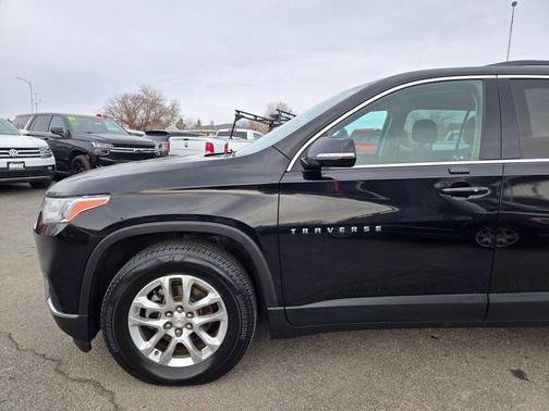 2018 Chevrolet Traverse LT Cloth