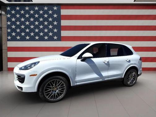 2017 Porsche Cayenne Platinum Edition