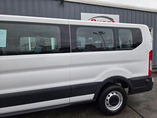 2017 Ford Transit-350 XL