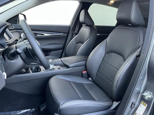 2025 INFINITI QX50 LUXE