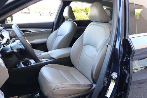 2023 INFINITI QX50 LUXE