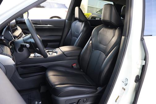 2024 INFINITI QX60 PURE