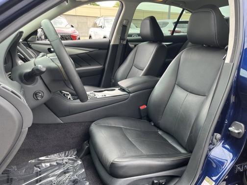 Grand Blue 2023 INFINITI Q50 LUXE