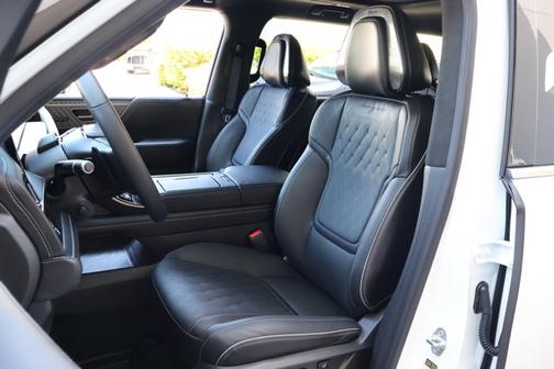2025 INFINITI QX80 AUTOGRAPH