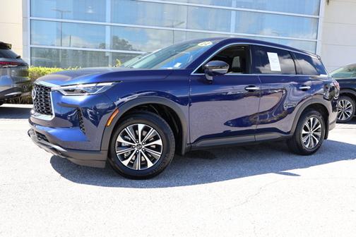 2022 INFINITI QX60 PURE