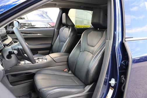 2023 INFINITI QX60 PURE