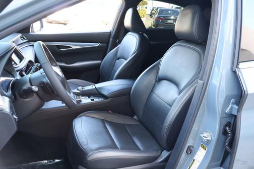 2023 INFINITI QX55 LUXE
