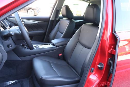 2024 INFINITI Q50 LUXE