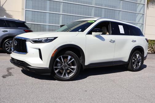 2023 INFINITI QX60 LUXE