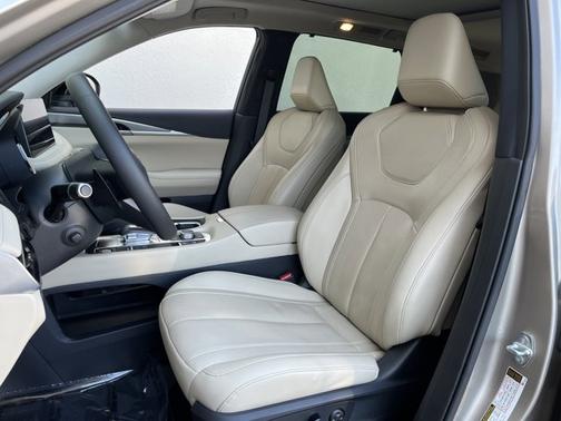 Warm Titanium 2023 INFINITI QX60 LUXE