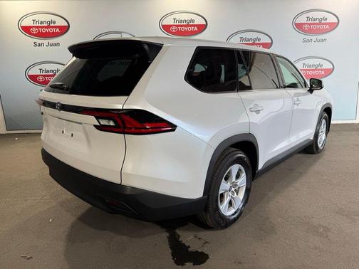 Wind Chill Pearl 2026 Toyota Grand Highlander