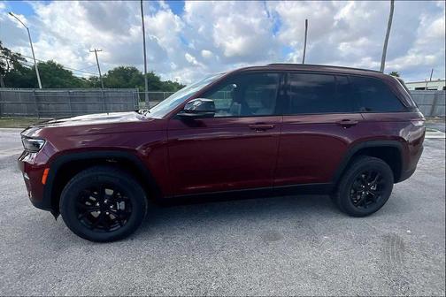 2025 Jeep Grand Cherokee Altitude