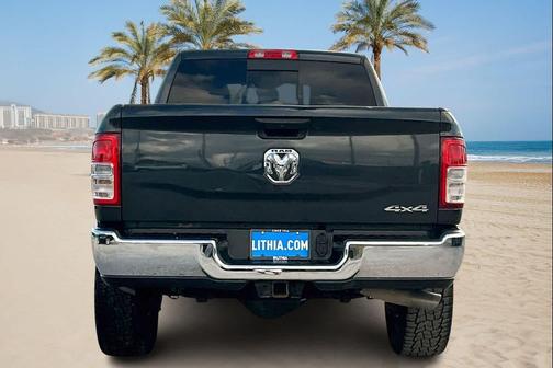 2020 RAM 2500 Tradesman Crew Cab 4X4 6'4' Box