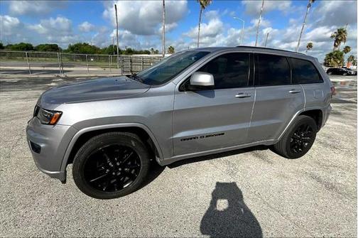2020 Jeep Grand Cherokee Altitude