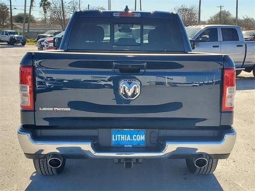 Patriot Blue Pearlcoat 2022 RAM 1500 Lone Star