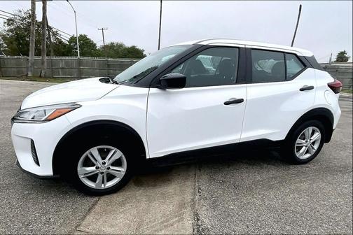 2021 Nissan Kicks S