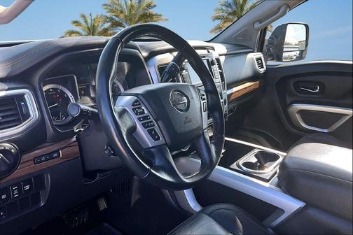 2019 Nissan Titan SL