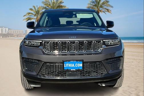 2023 Jeep Grand Cherokee Laredo