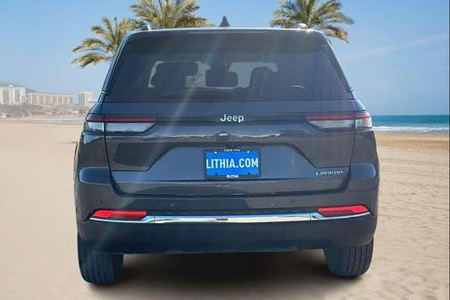 2023 Jeep Grand Cherokee Laredo