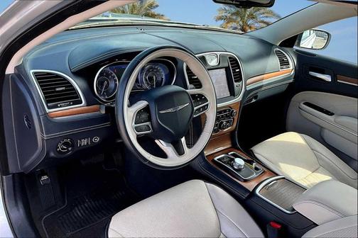 2020 Chrysler 300 C