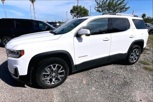 2023 GMC Acadia FWD SLT