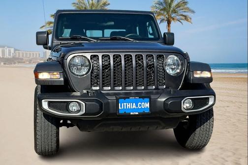 2023 Jeep Gladiator Sport