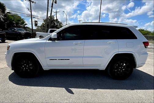 2021 Jeep Grand Cherokee Laredo