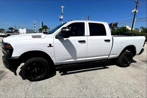 2025 RAM 2500 Tradesman Crew Cab 4x4 6'4' Box