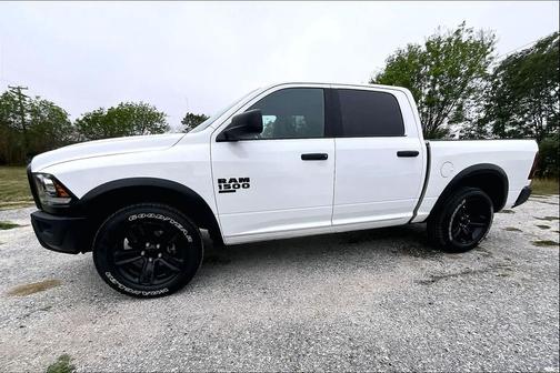 2024 RAM 1500 Classic Warlock Crew Cab 4x4 5'7' Box