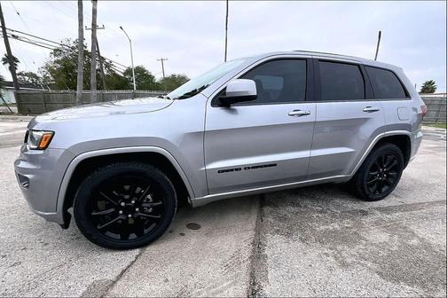 2021 Jeep Grand Cherokee Laredo