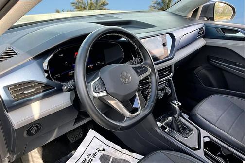 2024 Volkswagen Taos 1.5T SE