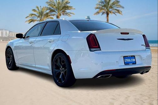 2023 Chrysler 300 S