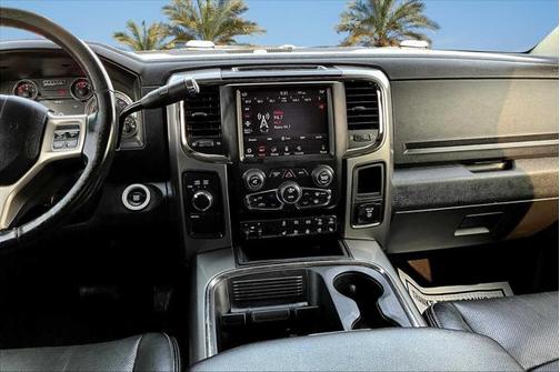 2018 RAM 2500 Laramie Crew Cab 4x4 6'4' Box
