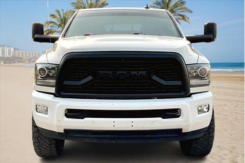 2018 RAM 2500 Laramie Crew Cab 4x4 6'4' Box