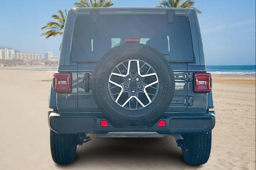2024 Jeep Wrangler 4-Door Sahara 4x4