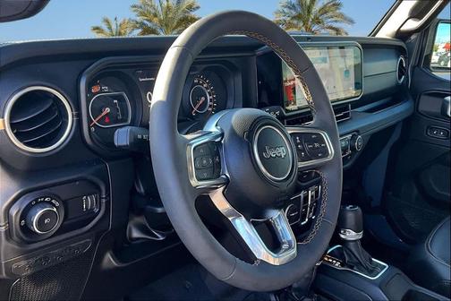 2024 Jeep Wrangler 4-Door Sahara 4x4