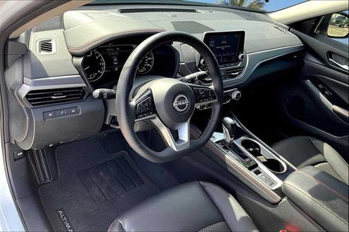2025 Nissan Altima SR AWD