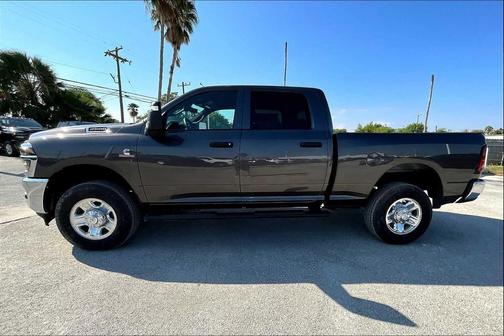 2025 RAM 2500 Tradesman Crew Cab 4x4 6'4' Box