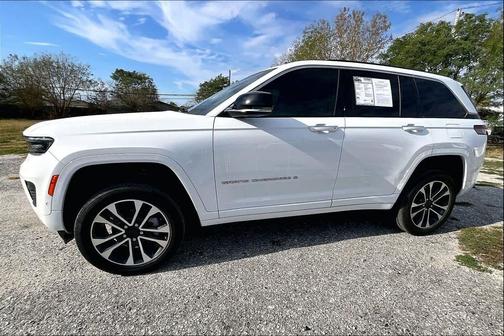 2022 Jeep Grand Cherokee Overland