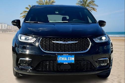 2026 Chrysler Pacifica L