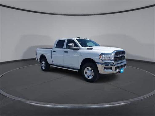 2024 RAM 2500 Tradesman Crew Cab 4x4 6'4' Box