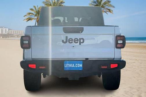 Bright White Clearcoat 2026 Jeep Gladiator Mojave 4x4