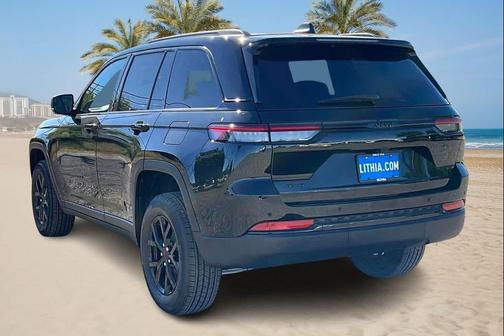 2025 Jeep Grand Cherokee Altitude