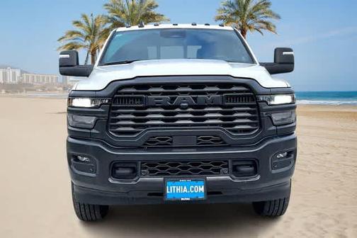 2025 RAM 3500 Tradesman Crew Cab 4x4 6'4' Box