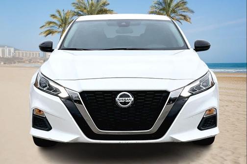 2022 Nissan Altima SR FWD