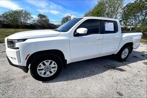 2024 Nissan Frontier SV