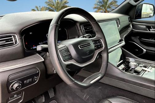 2022 Jeep Wagoneer Series II 4x2