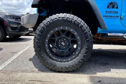 Chief Clearcoat 2017 Jeep Wrangler Unlimited Sport