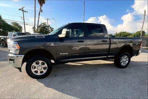 2023 RAM 2500 Big Horn Crew Cab 4x4 6'4' Box