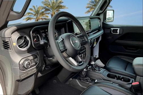 2025 Jeep Gladiator High Tide